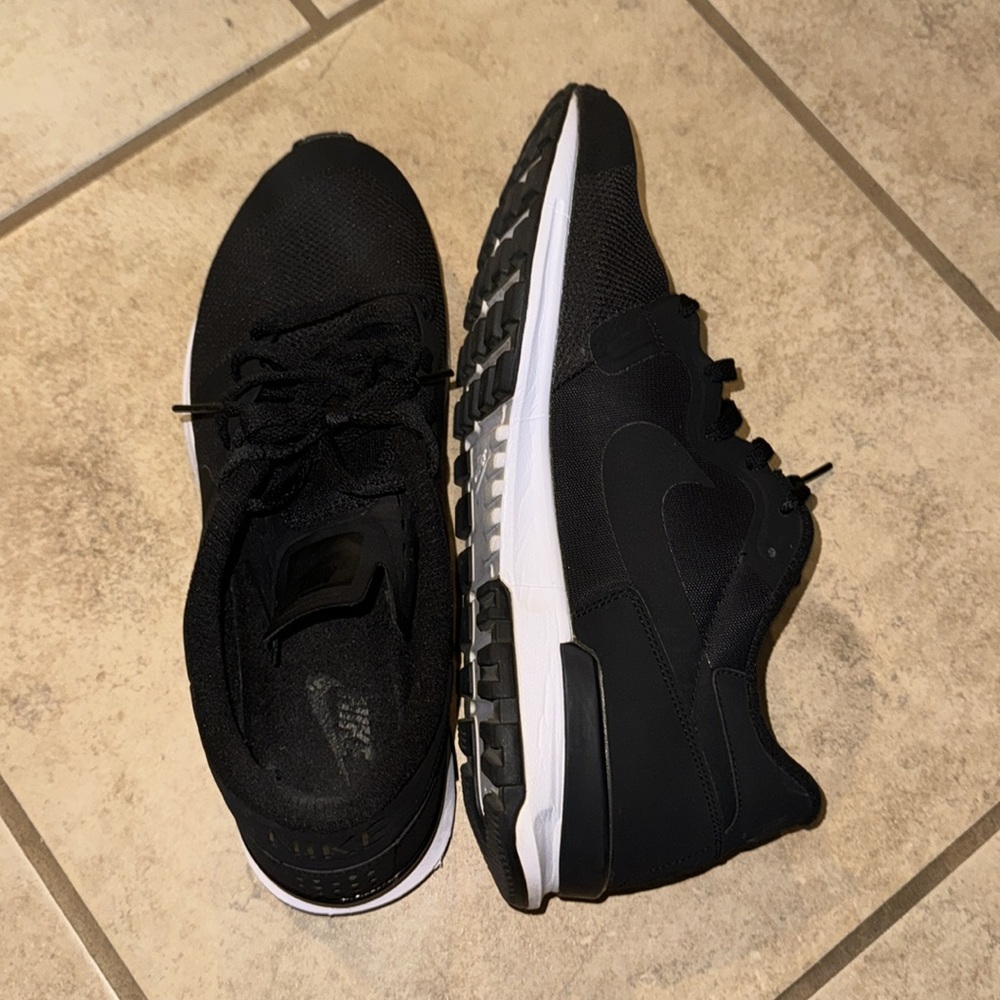 Nike Air Berwuda - Picture 5 of 8